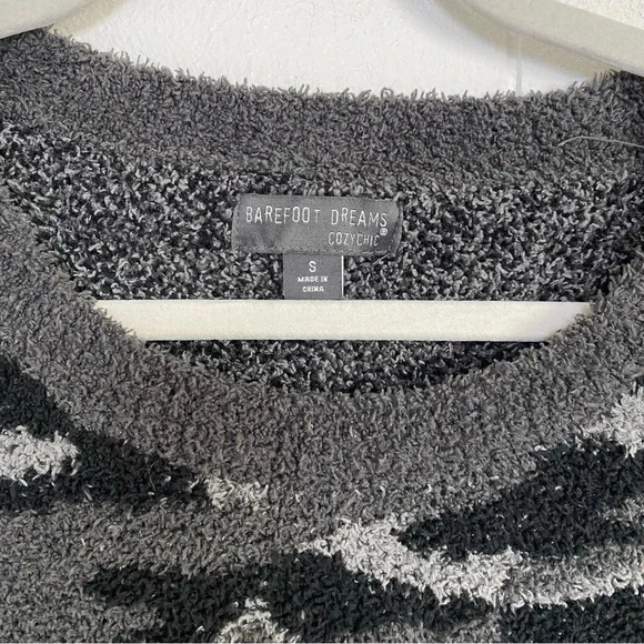 Barefoot Dreams Cozy Chic Seaside Crew Neck Zebra Camo Super Soft Sweater Small - Picture 4 of 14